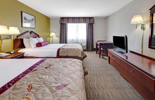 El Reno Hotel | Pet-Friendly Quality Inn with Oceanfront Views