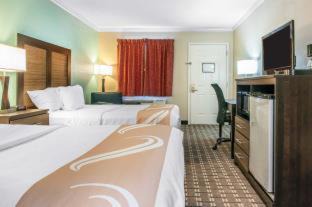 Findlay Hotel | Pet Friendly Quality Inn with Breakfast & Wheelchair Access
