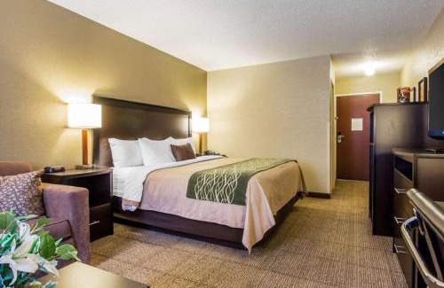 Mary Alice Hotel | Quality Inn: Guest Rated 9/10 with Pet-Friendly Amenities