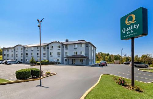 Johnstown Hotel | Pet-Friendly Stay at Super 8 by Wyndham Johnstown