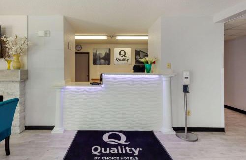 Lee Hotel | Quality Inn: Family-Friendly Stay with Hot Tub & Breakfast