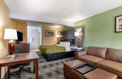Madras Hotel | Cozy Quality Inn: Oceanfront Stay with Pet-Friendly Amenities