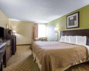 Merrillville Hotel | Convenient Quality Inn Merrillville with Family-Friendly Amenities