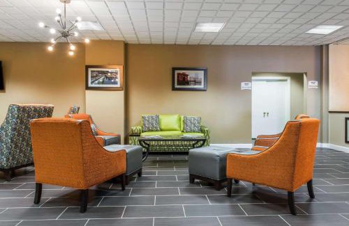 Natrona Hotel | Convenient Quality Inn: Pet-Friendly with Breakfast & Hot Tub