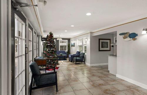 Biloxi Hotel | Pet-Friendly Quality Inn with Family Amenities and Accessibility