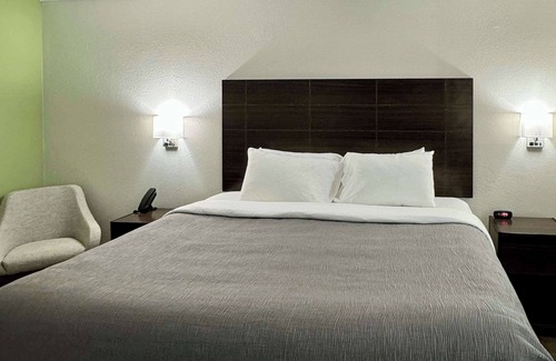Sulphur Hotel | Comfortable Stay at Quality Inn with Family-Friendly Amenities