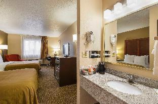Waverly Hotel | Pet-Friendly Getaway at Quality Inn Waverly with Pool & Spa