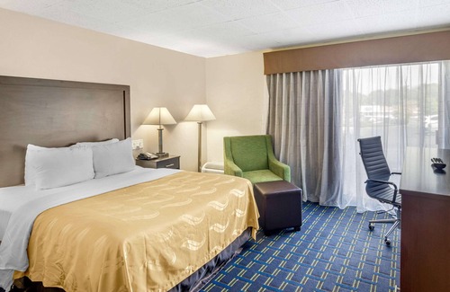 Waynesboro Hotel | Comfortable Stay at Quality Inn Waynesboro with Pool Access