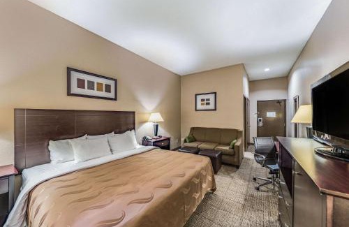 Plano Hotel | Welcoming Quality Inn West Plano - Family-Friendly Amenities