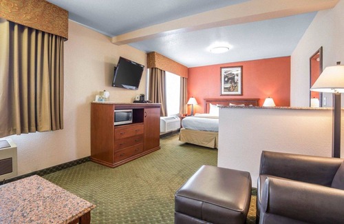 Winnemucca Hotel | Discover Quality Inn Winnemucca with Spa and Dining Options