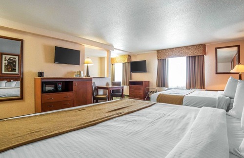 Winnemucca Hotel | Discover Quality Inn Winnemucca with Spa and Dining Options