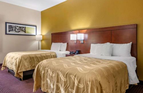 Zephyrhills Hotel | Discover Quality Inn Zephyrhills-Dade City: Pet-Friendly Retreat