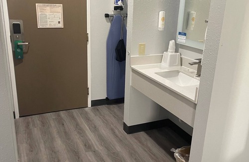 Abilene Hotel | Inviting Quality Suites with Pool, Spa & Family Amenities