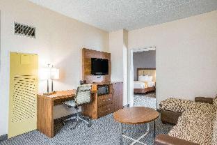 Lansing Hotel | Comfortable Quality Suites: Pet-Friendly with Free Breakfast