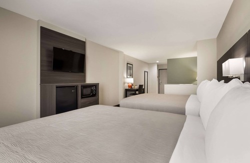Tulsa Hotel | Highly Rated Quality Suites I-44 with Family-Friendly Amenities