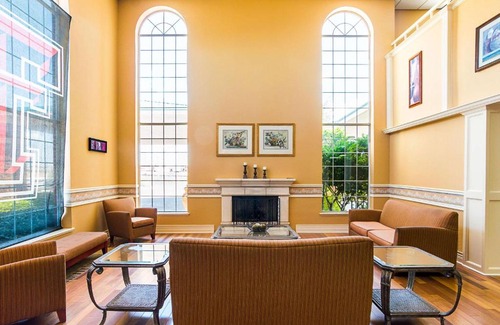 Lubbock Hotel | Comfortable Quality Suites with Pool and Breakfast Options