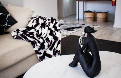 Grahamstown Bed & Breakfast | Family-Friendly Quality Unity Hotel for Memorable Stays