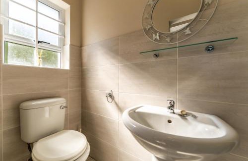Grahamstown Bed & Breakfast | Family-Friendly Quality Unity Hotel for Memorable Stays
