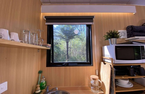 Toolangi House | Discover Quantum Field: Family-Friendly with Kitchen Amenities
