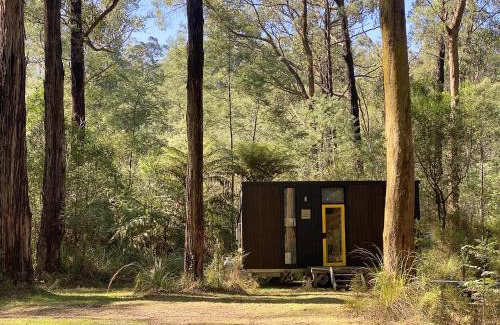 Toolangi House | Family-Friendly Getaway at Quantum Field - Rated 8.9/10