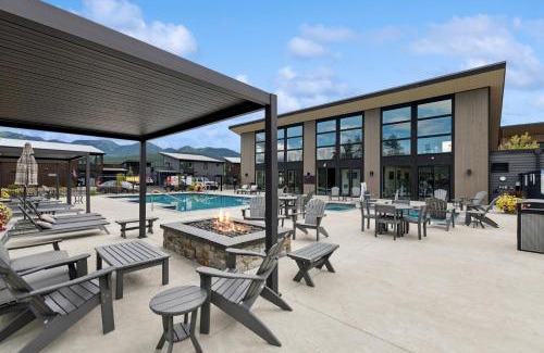 Whitefish House | Discover Family-Friendly Comfort at Quarry B8 Hotel