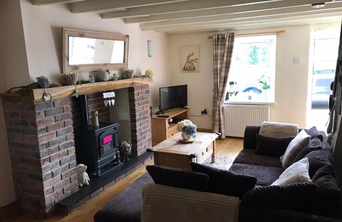 Trawsfynydd House | Pet-Friendly Quarrymans Cottage with Perfect Guest Ratings
