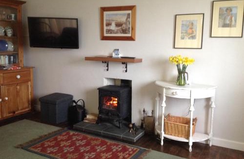 Bigbury-on-Sea House | Welcoming Quarterdeck: A 4-Star Pet-Friendly Retreat