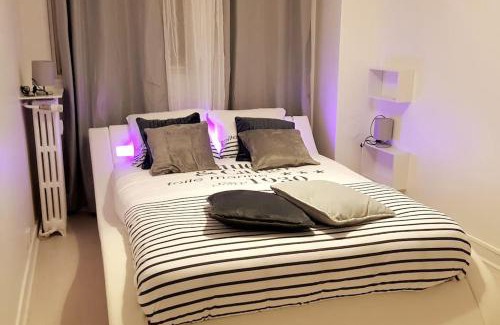 Limoges Apartment | Relaxing Quartier des Emailleurs T4 with Balcony & Garage