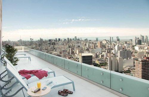 San Telmo Apartment | Elegant Quartier San Telmo: Pool, Spa & Ocean Views