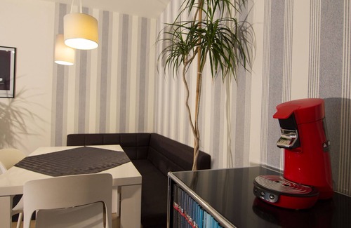 Mitte Apartment | Discover QuartierMitte: Modern Rooms with Kitchen & Balcony
