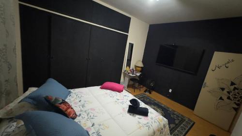 Cruzeiro Apartment | Cozy Retreat: Guest Rated 9.2 with Kitchen & Pet Friendly