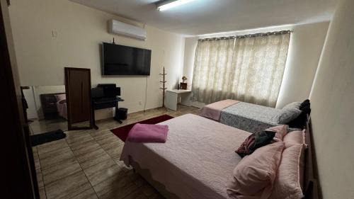 Cruzeiro House | Cozy Quarto Aconchegante II - Family-Friendly Retreat