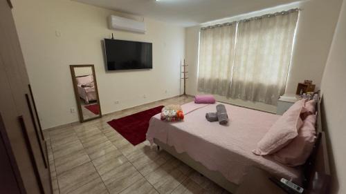 Cruzeiro House | Cozy Quarto Aconchegante II - Family-Friendly Retreat