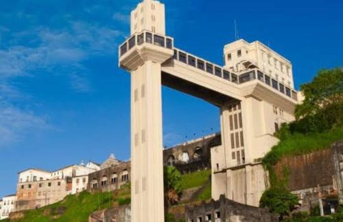 Nazare House | Inviting Ground Floor Room Near Pelourinho for Your Stay