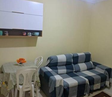 Uberaba Apartment | Quarto de Casal Bem Localizado Em apto Compartilhado AP 204