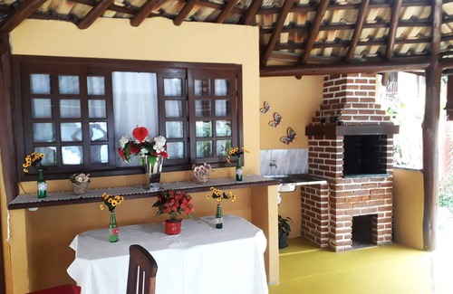Ponte Branca Apartment | Cozy Paraty Pousada Room with Wi-Fi and Family Amenities