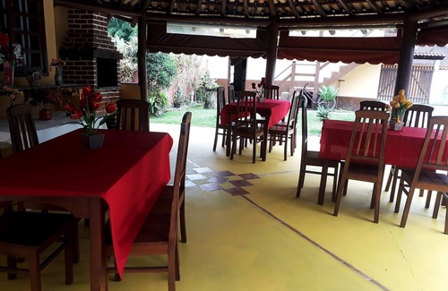Ponte Branca Apartment | Cozy Paraty Pousada Room with Wi-Fi and Family Amenities
