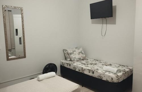 Indaiatuba House | Guest Rated 10/10: Quarto Due at Sakura House with Kitchen