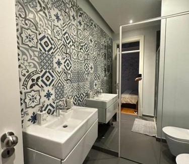 Baixa House | Double Room: Guest Rated 10/10 & Child Friendly Amenities
