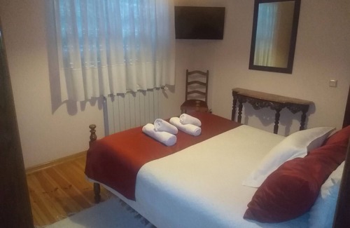 Seia Cabin | Discover Quarto Duplo Sabugueiro: Family-Friendly Retreat