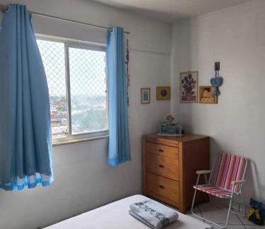 Jurunas House | Quarto em apto com ótima localização