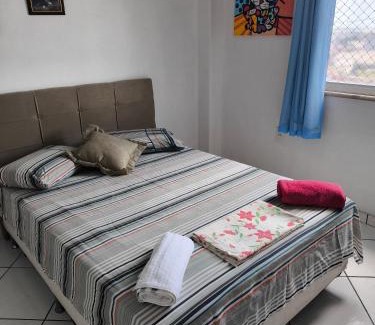 Jurunas House | Quarto em apto com ótima localização