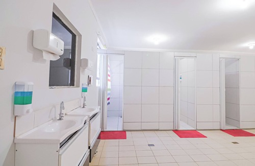 Liberdade Bed & Breakfast | Family Room 13: TV, Fridge & Breakfast Included