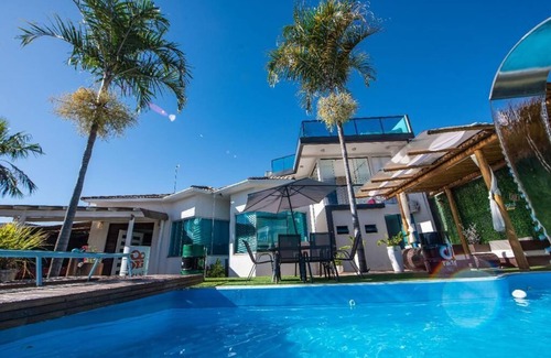 Vicente Pires House | Instagram-Worthy Room for Family-Friendly Getaways