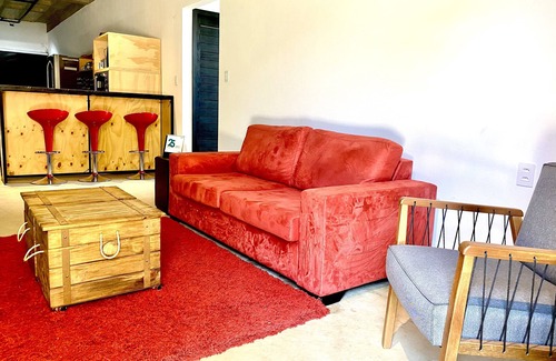 Cambui House | Cozy Private Room with Exclusive Bathroom Access