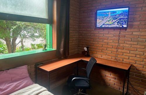 Botucatu House | Quarto privativo completo no Centro