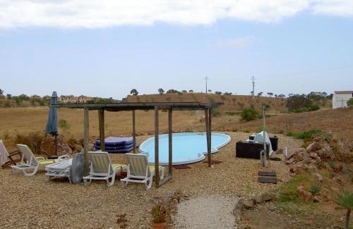 Vila Real Santo Antonio Hotel | Rooms with Breathtaking Views and Oceanfront Amenities