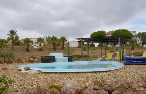 Vila Real Santo Antonio Hotel | Rooms with Breathtaking Views and Oceanfront Amenities