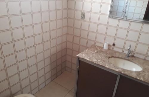 Santa Monica House | Comfortable Quarters in Uberlandia with Family-Friendly Amenities