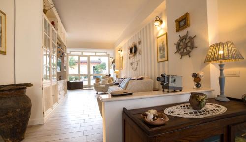 Santa Teresa di Riva Bed & Breakfast | Quattro Torri B&B: Highly Rated with Breakfast Included